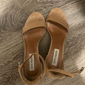 Steve Madden nude sandals